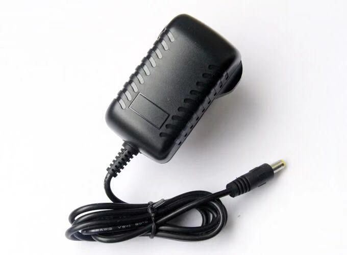 EU-reguliertes AC-DC-9-V-Netzteil 1 A 2 A 24 W 2000 mA 12-V-Netzteil